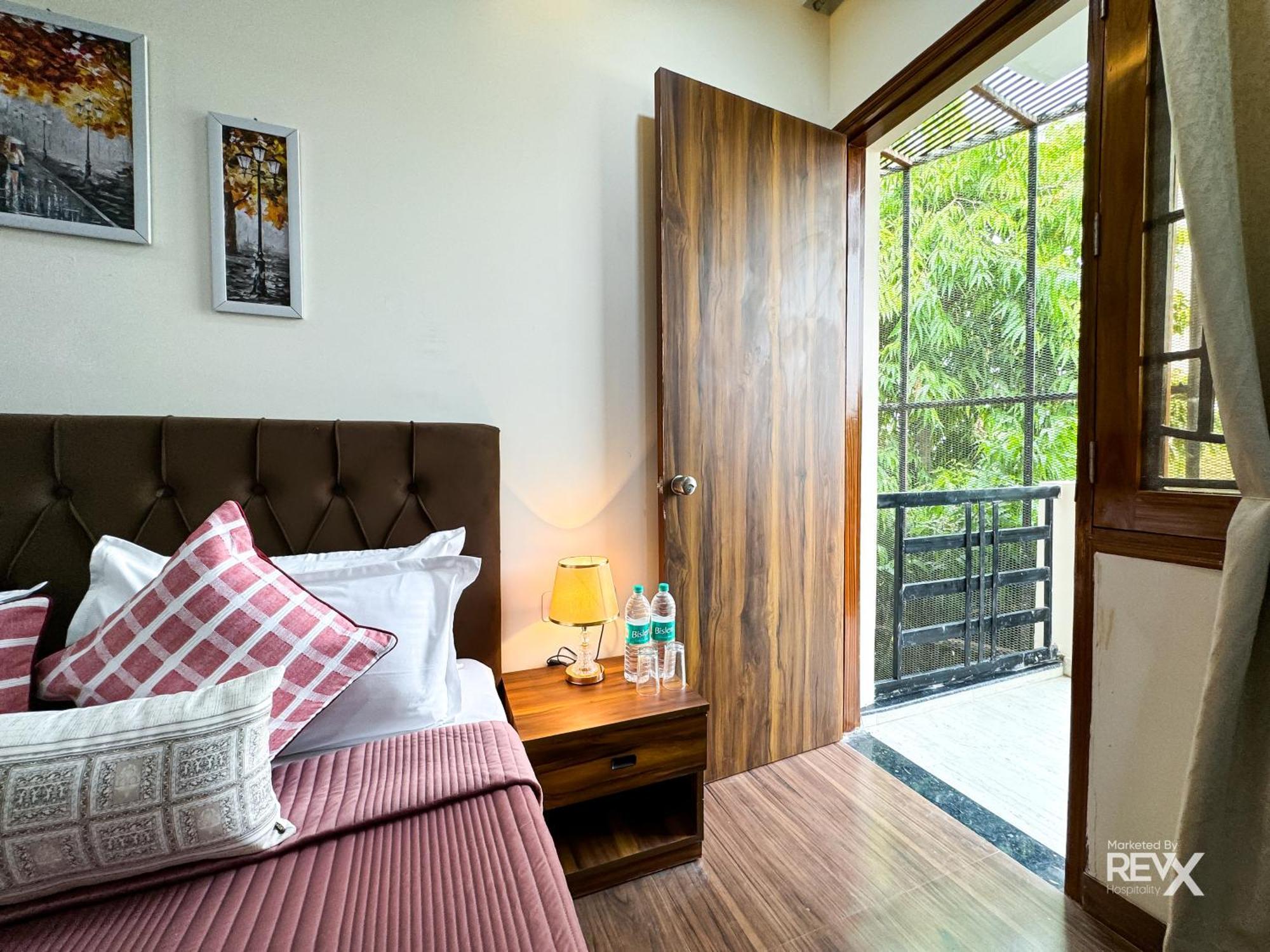 Guru Sadan A Luxe Stay Ayodhya Buitenkant foto