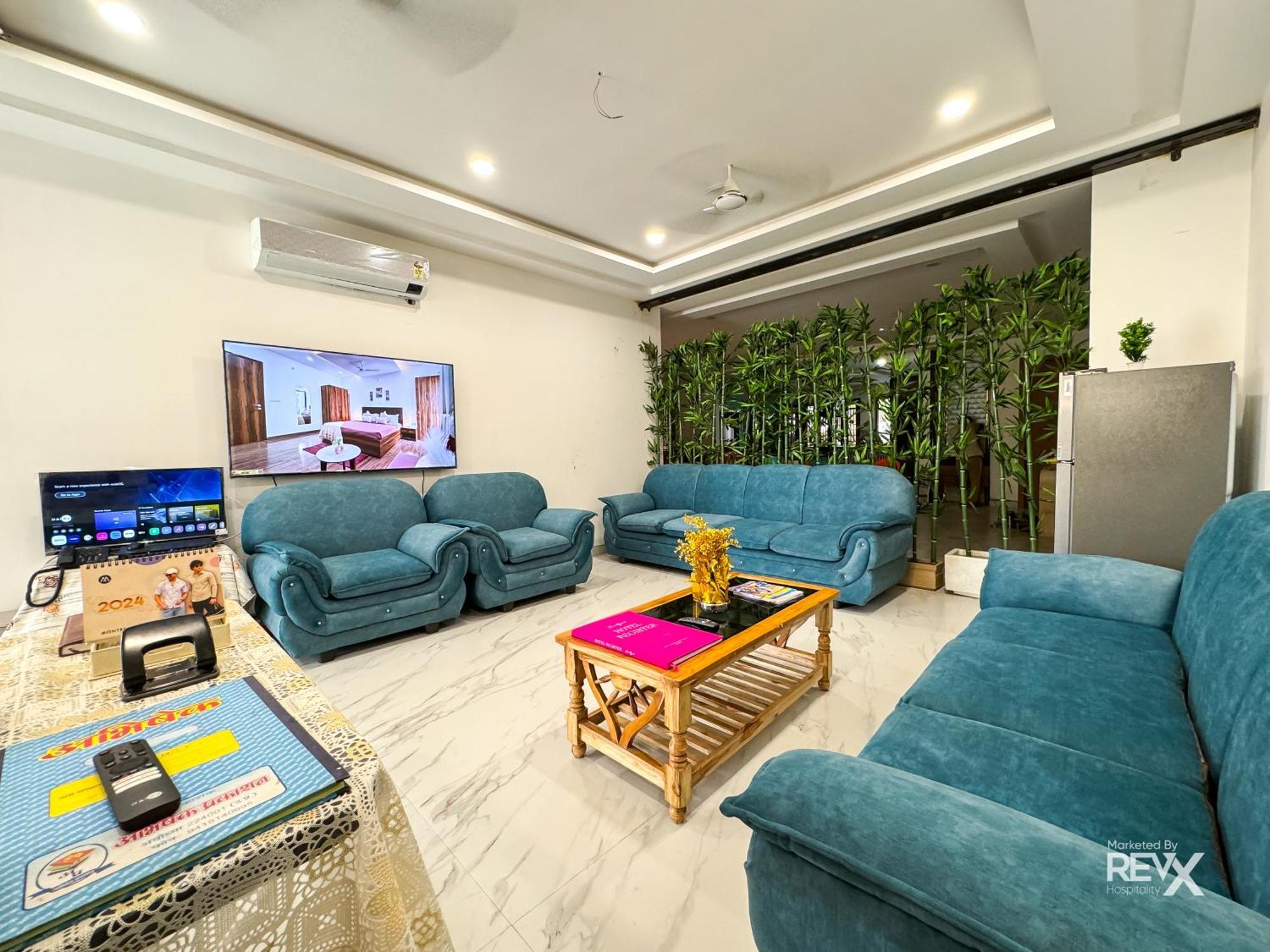 Guru Sadan A Luxe Stay Ayodhya Buitenkant foto