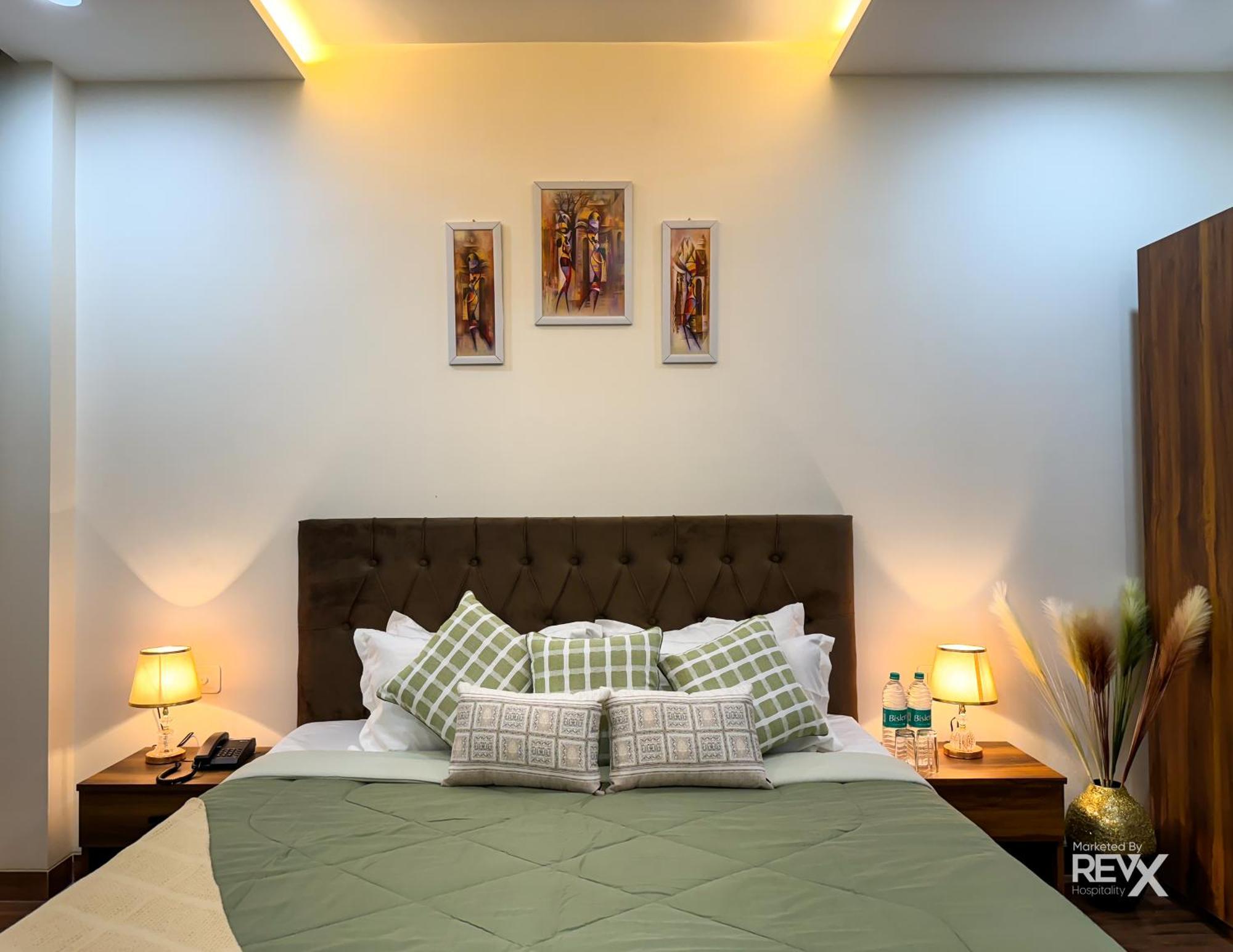 Guru Sadan A Luxe Stay Ayodhya Buitenkant foto