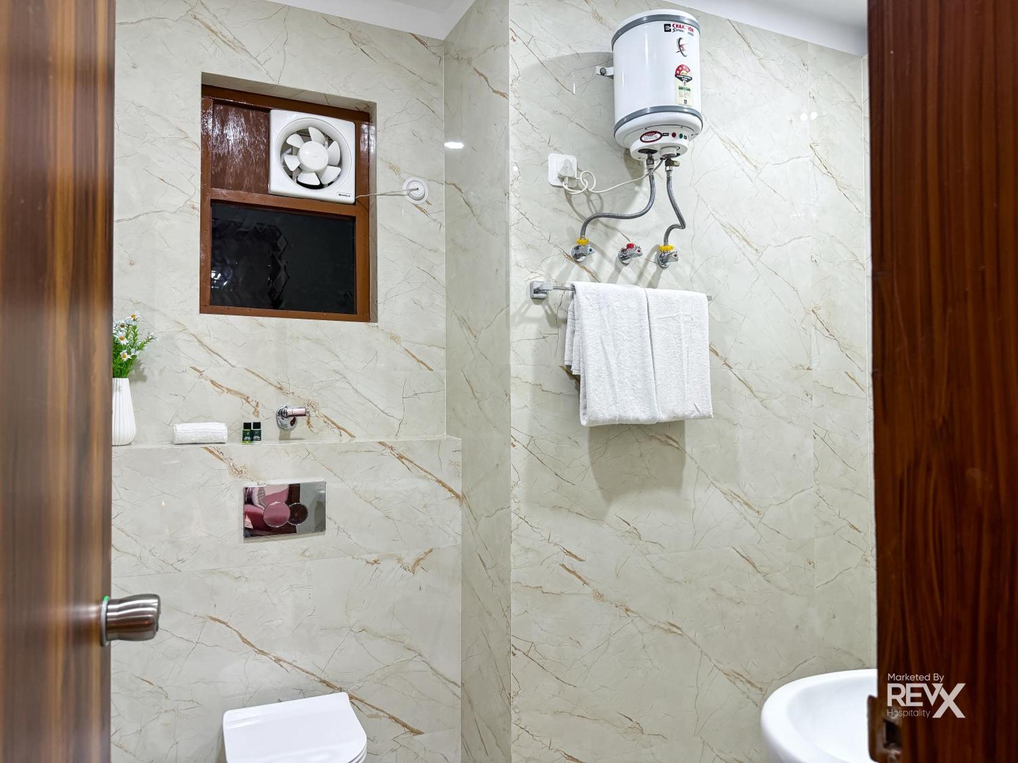 Guru Sadan A Luxe Stay Ayodhya Buitenkant foto